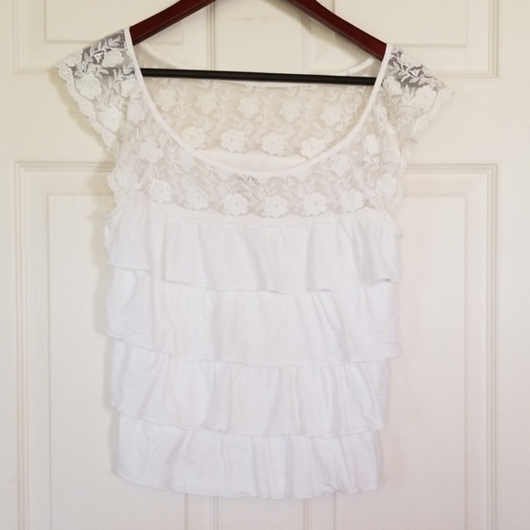 Gilly Hicks top